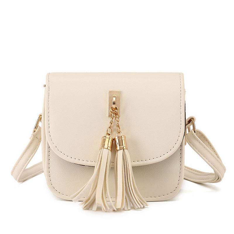 Bolso para mujer con borlas de color caramelo