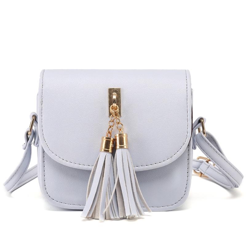 Bolso para mujer con borlas de color caramelo